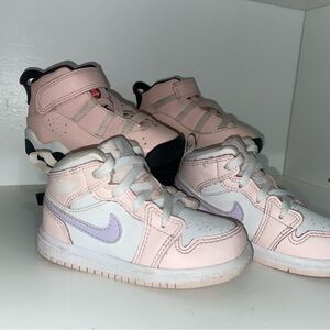 Bundle Jordan 6 Rings and Nike Air Jordan 1 Mid